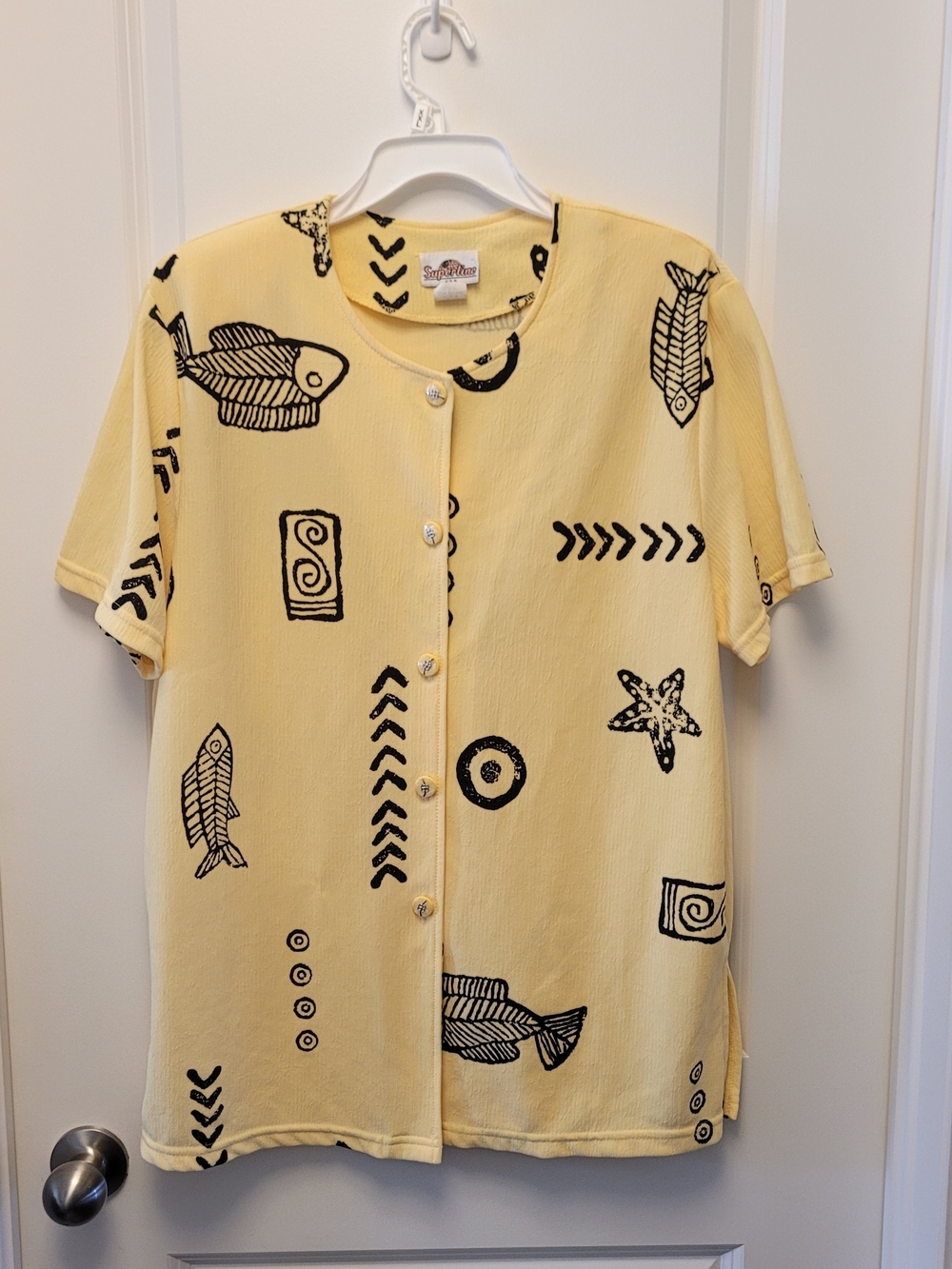 Vintage Superline USA Fish Print Blouse Yellow Black Novelty Button Front